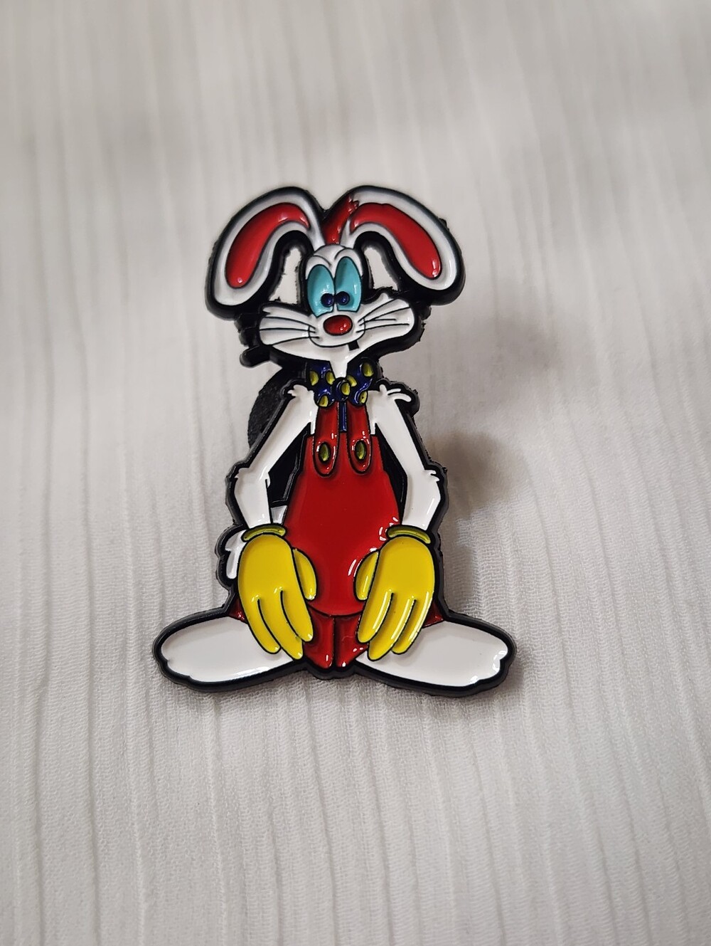 ✨ "Roger Rabbit" Classic Animated Character Enamel Pin ✨